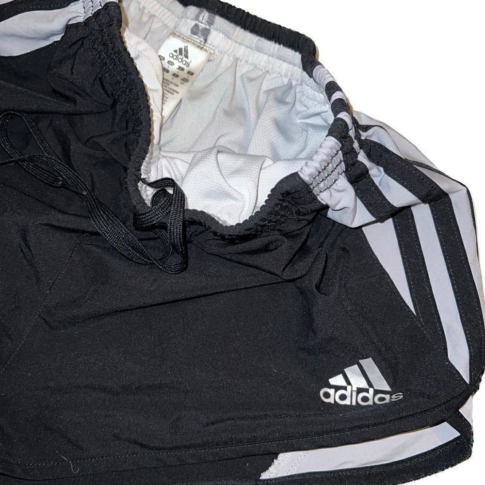 Womens Adidas Tee Short Set Size Small - Picture 3 of 3